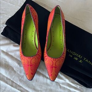 Shanghai Tang Vibrant Heels